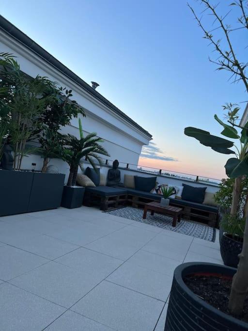 Cosy Penthouse - Large Balconies With Views - 5Min Disneyland 塞里斯 外观 照片